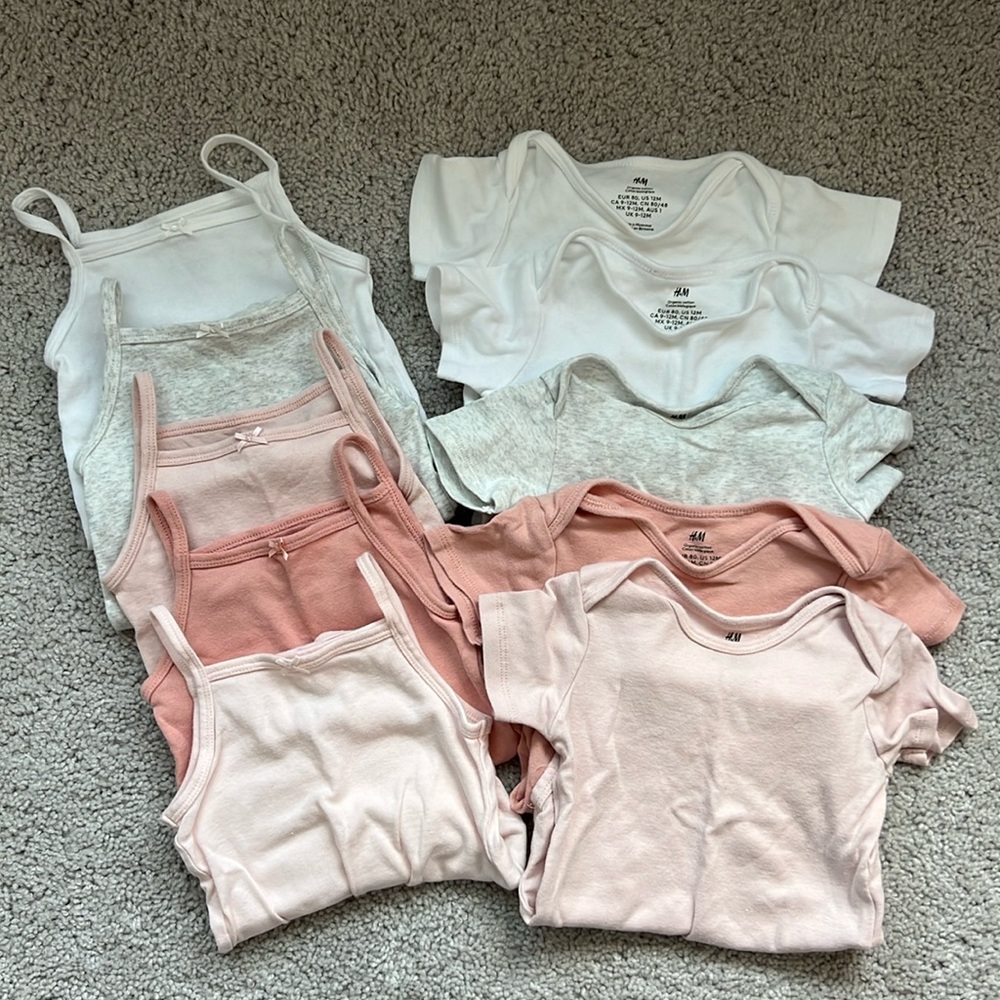 H&M baby girls’ essentials bundle